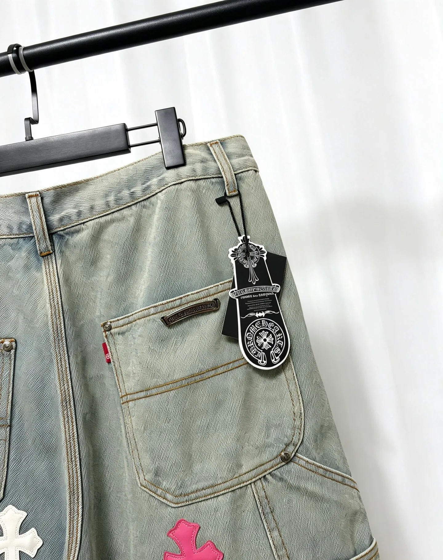 Chrome Hearts Chrome Hearts ， ， 。 ， Series ， ，Retro 。 ，Retro ， ， 。 ， ， ， ； 。 ， Size S-XL